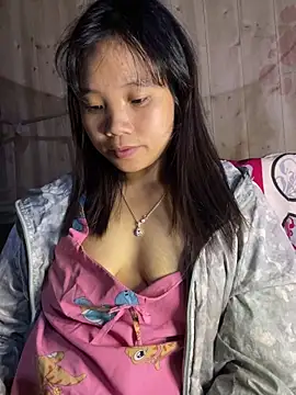 Ngoc-bbi online show from 10/24/25, 04:39