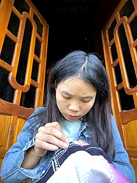 Ngoc-bbi online show from 11/23/25, 12:53