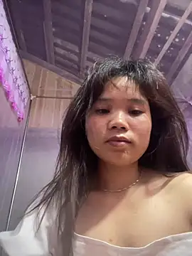 Ngoc-bbi online show from 05/17/26, 04:18