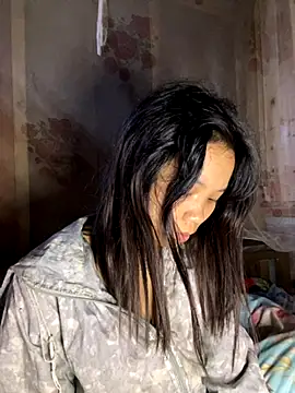 Ngoc-bbi online show from 10/25/25, 10:10