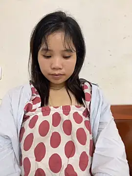 Ngoc-bbi online show from 10/16/25, 10:45