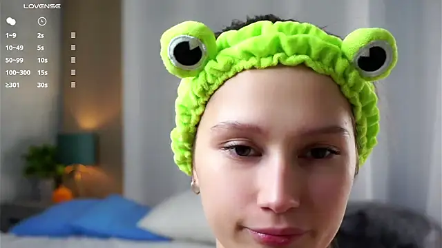 Snapshot of MelaniSeiver chatting on 11/21/25, 01:15 MelaniSeiver online show from 11/21/25, 01:15