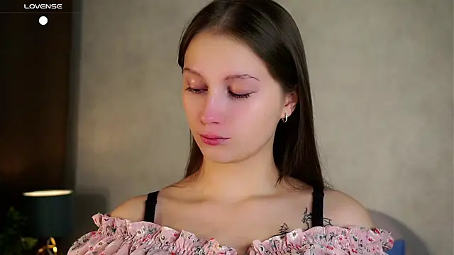 Snapshot of MelaniSeiver chatting on 11/18/25, 01:10 MelaniSeiver online show from 11/18/25, 01:10