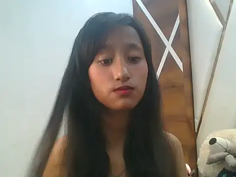 lily 9900 online show from 10/30/25, 04:37