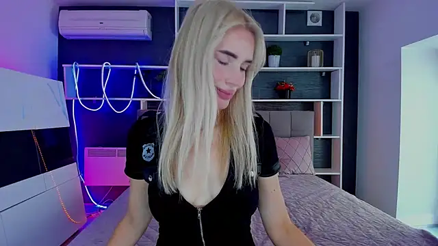 SabrinaSharm online show from 10/14/25, 11:44