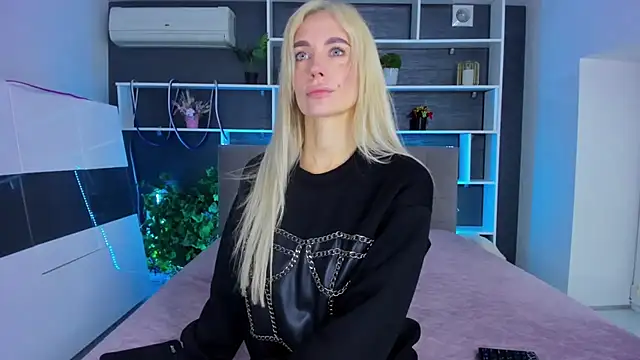 SabrinaSharm online show from 02/07/26, 01:19