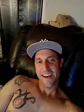 Snapshot of jakestatefarm217 chatting on 10/29/25, 04:44 jakestatefarm217 online show from 10/29/25, 04:44