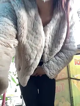 Snapshot of Clara8899 chatting on 11/21/25, 01:15 Clara8899 online show from 11/21/25, 01:15