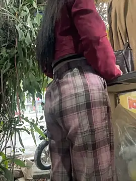 Snapshot of Clara8899 chatting on 11/18/25, 12:37 Clara8899 online show from 11/18/25, 12:37