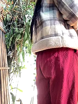 Snapshot of Clara8899 chatting on 11/25/25, 01:50 Clara8899 online show from 11/25/25, 01:50