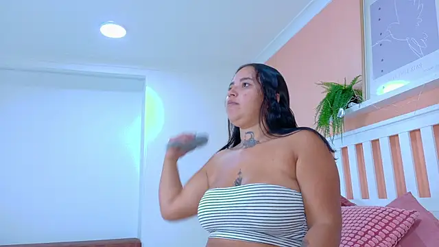 BriannaBennett   online show from 09/11/25, 09:04