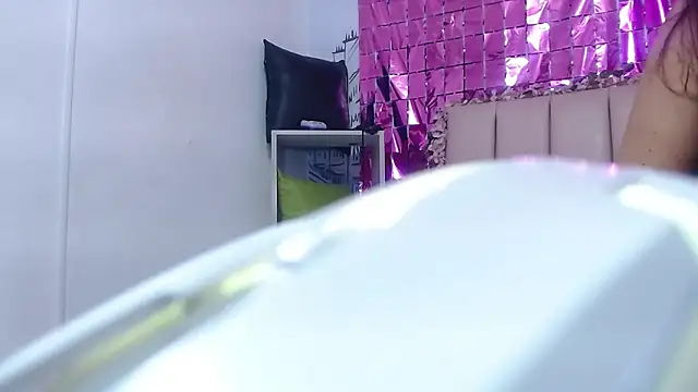 Caroll Stone online show from 10/24/25, 01:54