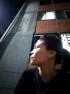 dulcelatin21 online show from 12/02/25, 02:12