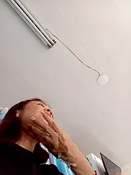 dulcelatin21 online show from 11/20/25, 06:30