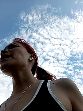 dulcelatin21 online show from 10/05/25, 09:27