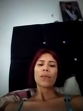 dulcelatin21 online show from 11/06/25, 08:24