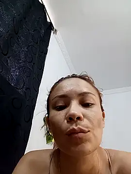 dulcelatin21 online show from 10/26/25, 06:30