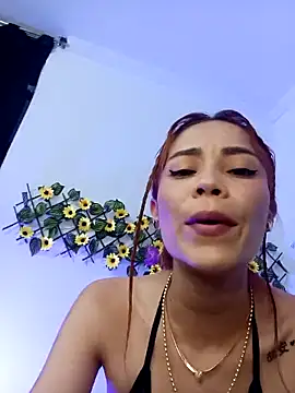 dulcelatin21 online show from 10/25/25, 01:16