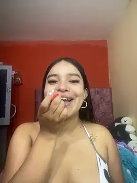 SweetSophie26 online show from 06/24/26, 03:27