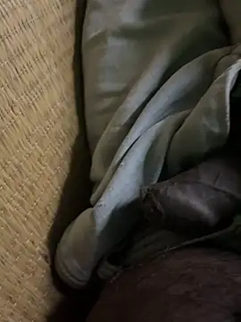 Snapshot of john_0389 chatting on 12/21/25, 12:40 john 0389 online show from 12/21/25, 12:40