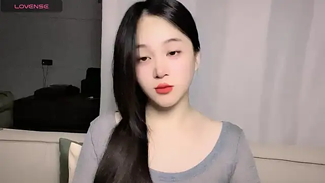 woaiqinqin online show from 10/28/25, 05:01