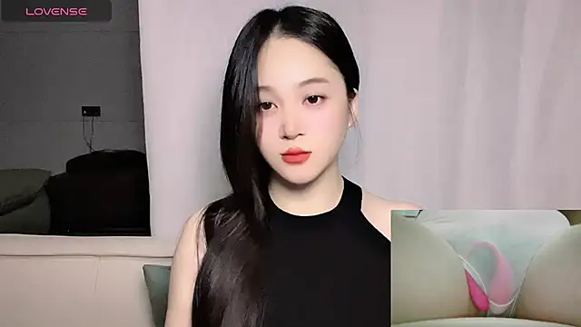 woaiqinqin online show from 11/07/25, 04:00