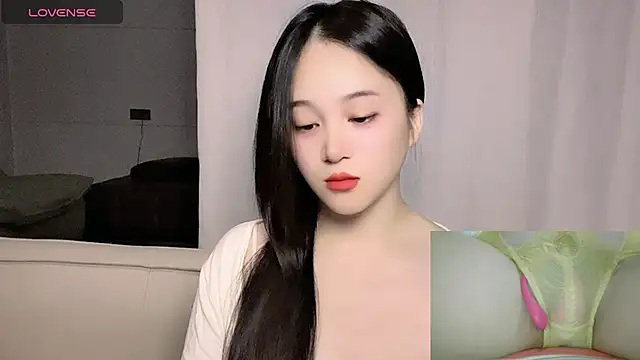 woaiqinqin online show from 11/14/25, 03:26