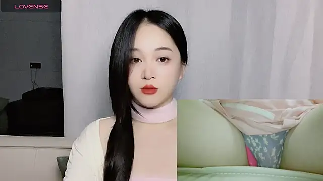 woaiqinqin online show from 11/06/25, 04:00