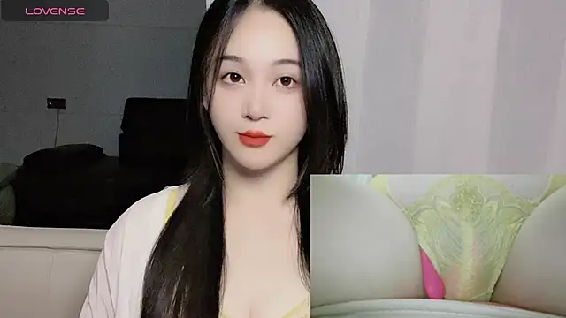 woaiqinqin online show from 10/16/25, 03:42