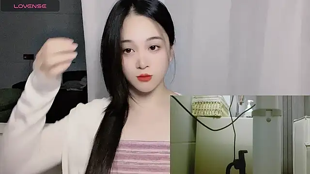 woaiqinqin online show from 10/23/25, 03:32