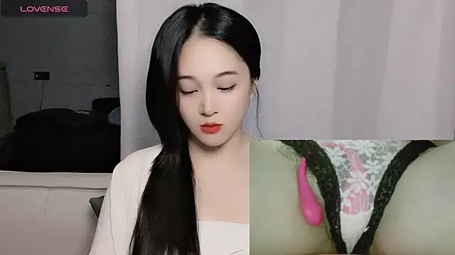 woaiqinqin online show from 10/20/25, 03:45