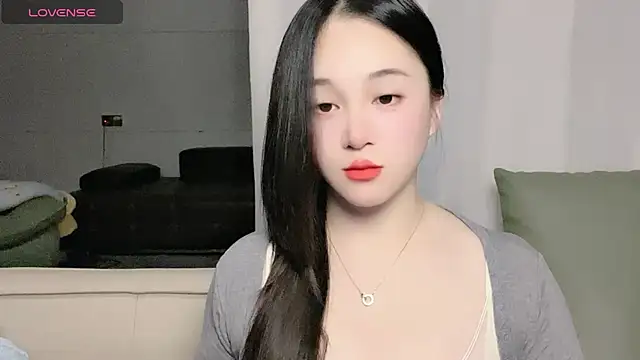 woaiqinqin online show from 12/22/25, 03:45