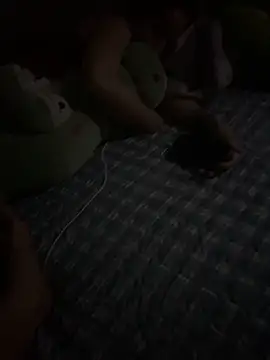 letruong6879 online show from 09/17/25, 06:54