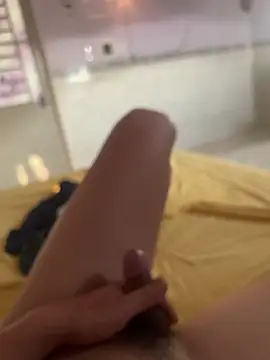 letruong6879 online show from 04/02/26, 09:38