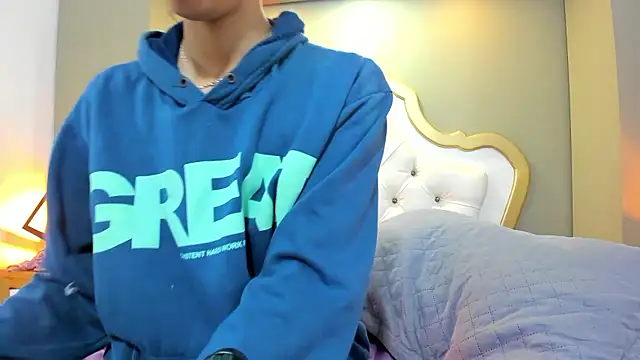 Snapshot of AteneaGreyy chatting on 11/30/25, 01:17 AteneaGreyy online show from 11/30/25, 01:17