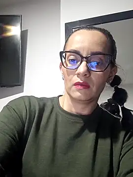 sarita star online show from 10/28/25, 02:01