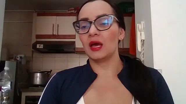 Snapshot of sarita_star chatting on 07/15/26, 04:36 sarita star online show from 07/15/26, 04:36