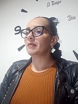 sarita star online show from 11/25/25, 01:39