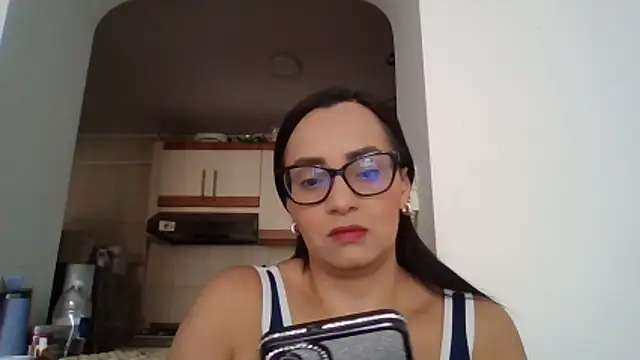 Snapshot of sarita_star chatting on 06/12/26, 02:15 sarita star online show from 06/12/26, 02:15