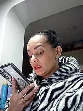 Snapshot of sarita_star chatting on 06/19/26, 12:27 sarita star online show from 06/19/26, 12:27