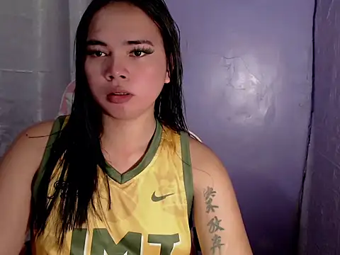 Snapshot of marincumxx chatting on 10/04/25, 12:23 marincumxx online show from 10/04/25, 12:23