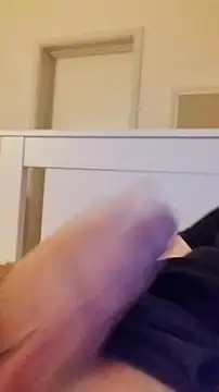 NewJoiner online show from 04/15/26, 06:34