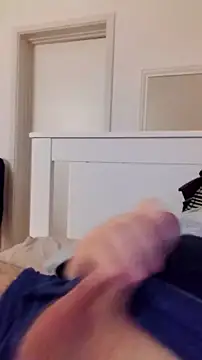 NewJoiner online show from 11/26/25, 06:19