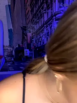 AubrieleRouj1 online show from 12/19/25, 04:53