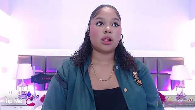 LennaEvans online show from 10/23/25, 11:31