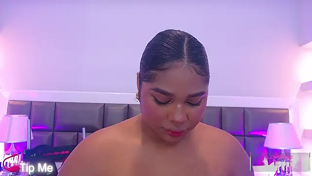 LennaEvans online show from 11/28/25, 11:21