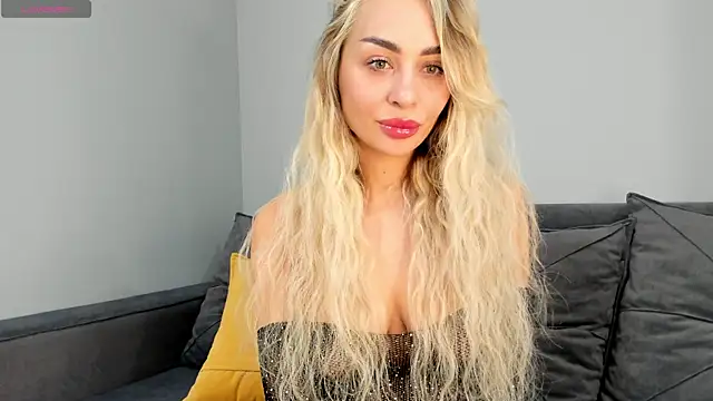 SaraShine  online show from 11/21/25, 09:03