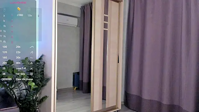 SaraShine  online show from 10/07/25, 07:59