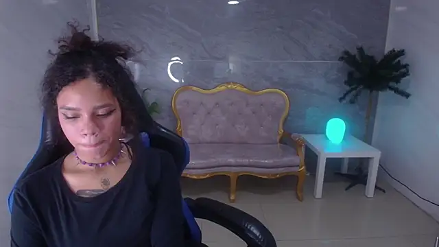 Canela s1 online show from 09/18/25, 01:30