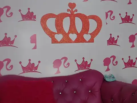 Snapshot of bby_schoolgirl chatting on 10/21/25, 02:49 bby schoolgirl online show from 10/21/25, 02:49